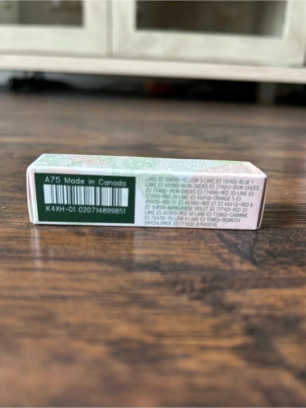 Clinique, Dramatically Different Lipstick (01 Barely)